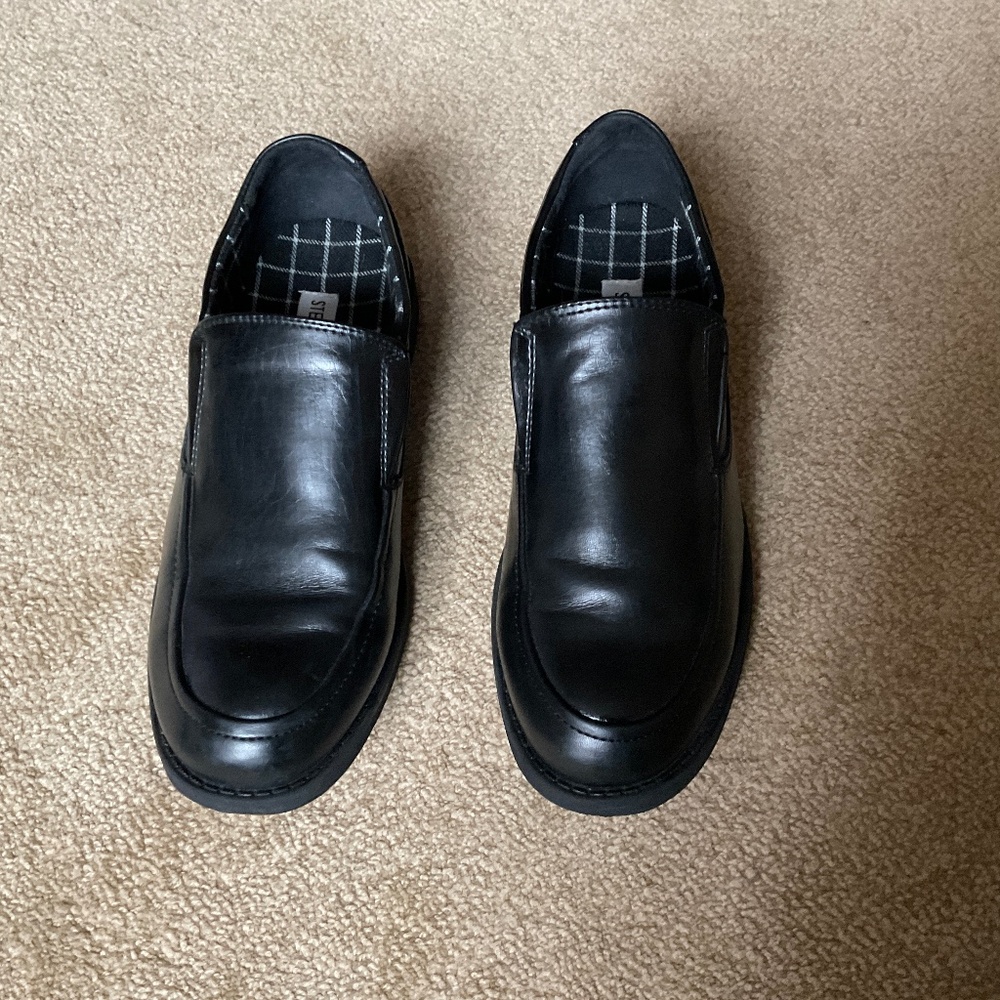 Steve Madden boys shoes